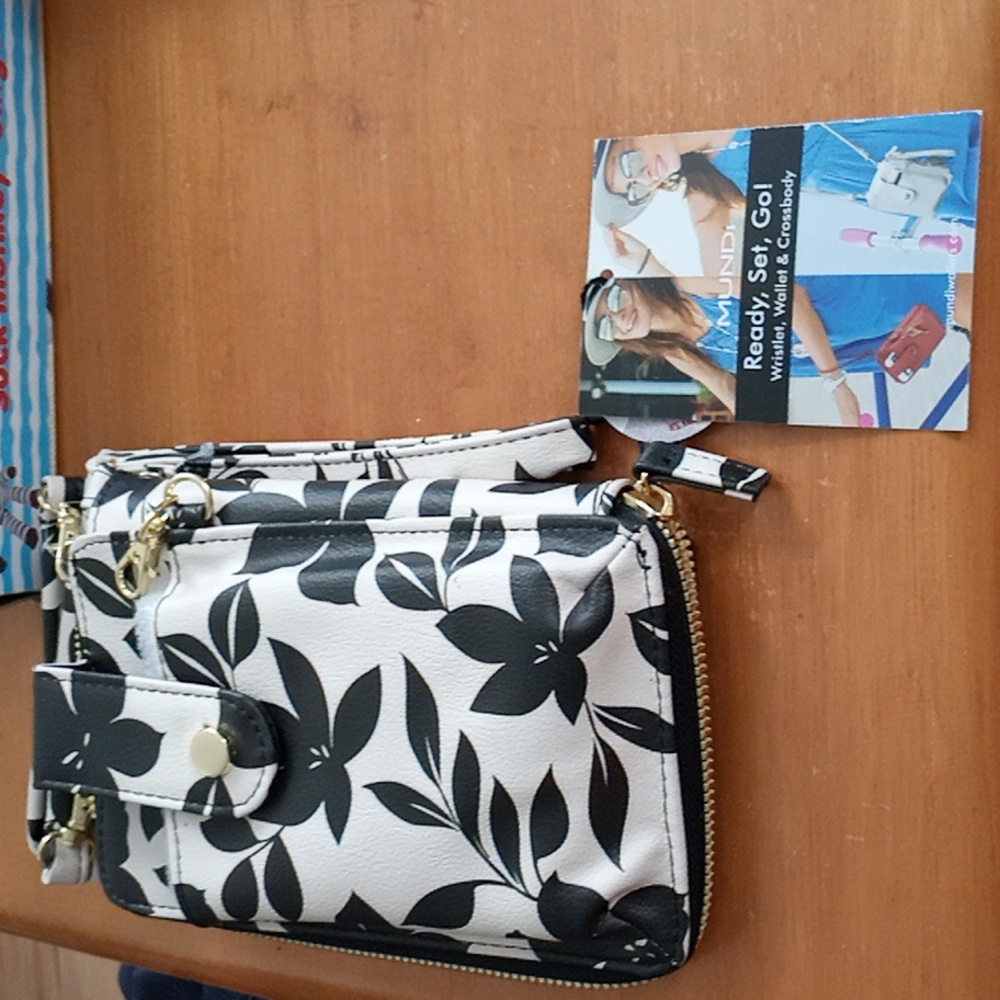 Mundi Stencil Floral Black And Cream Wristlet Wallet Cross Body Bag